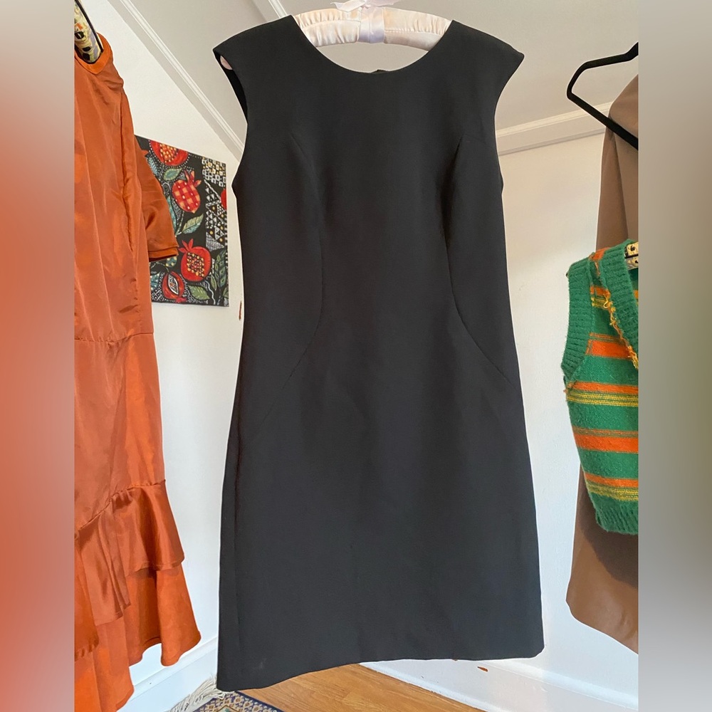 MILLY Classic Black Shift Dress Super flattering side seams